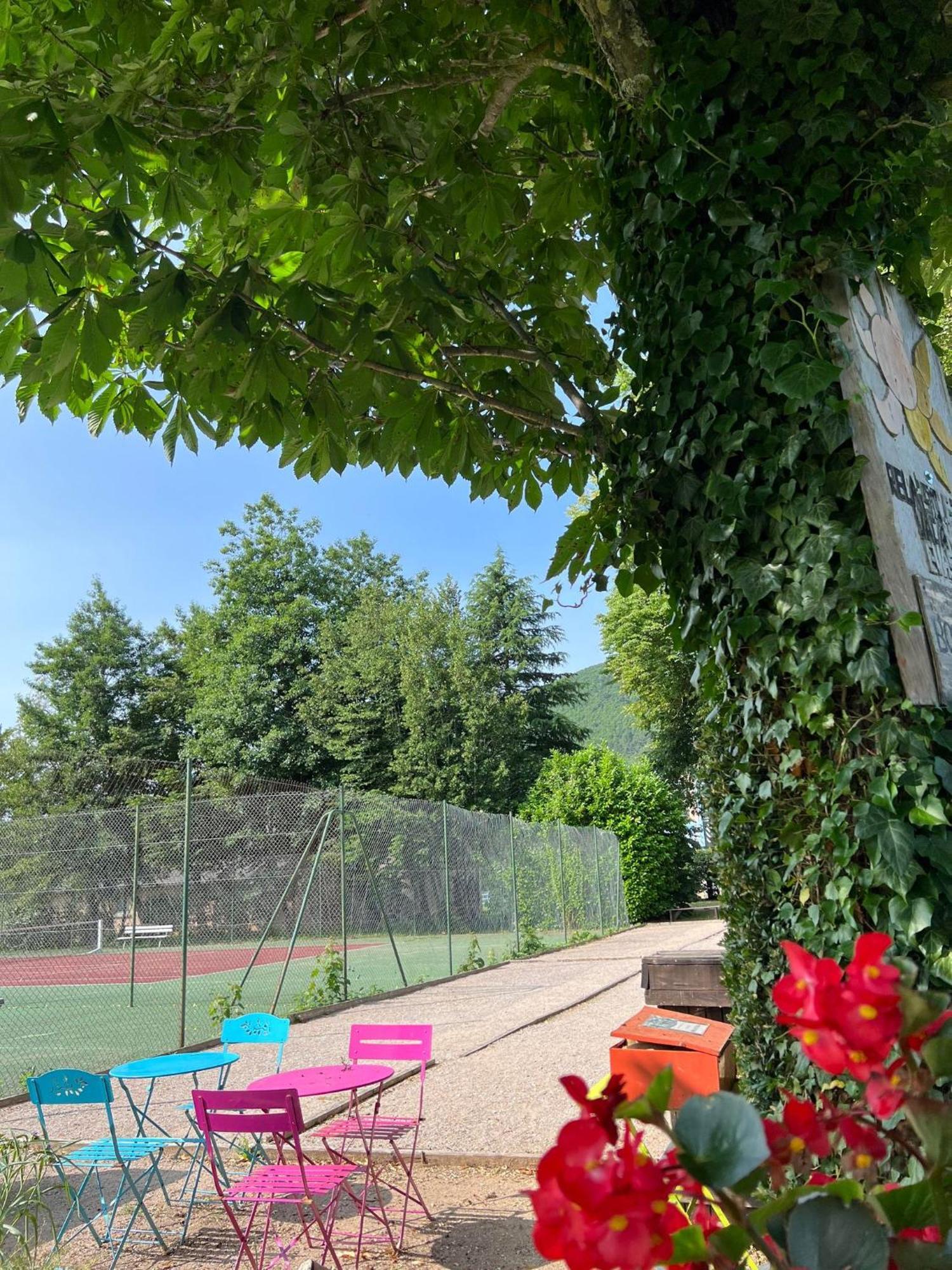 Hotel Domaine Du Roc Nantais Extérieur photo